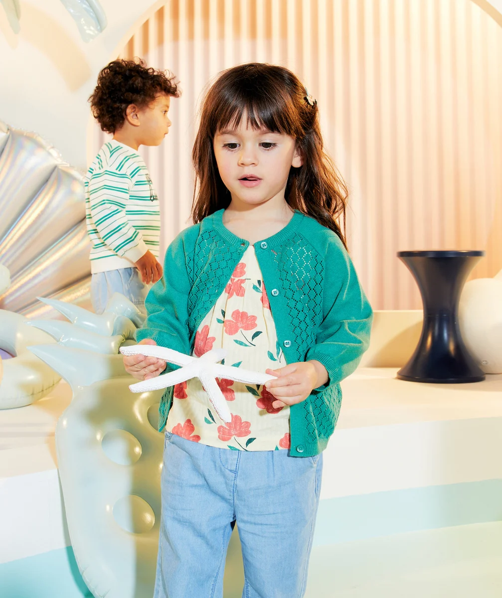 CARDIGAN BÉBÉ FILLE VERT EN COTON AJOURÉ