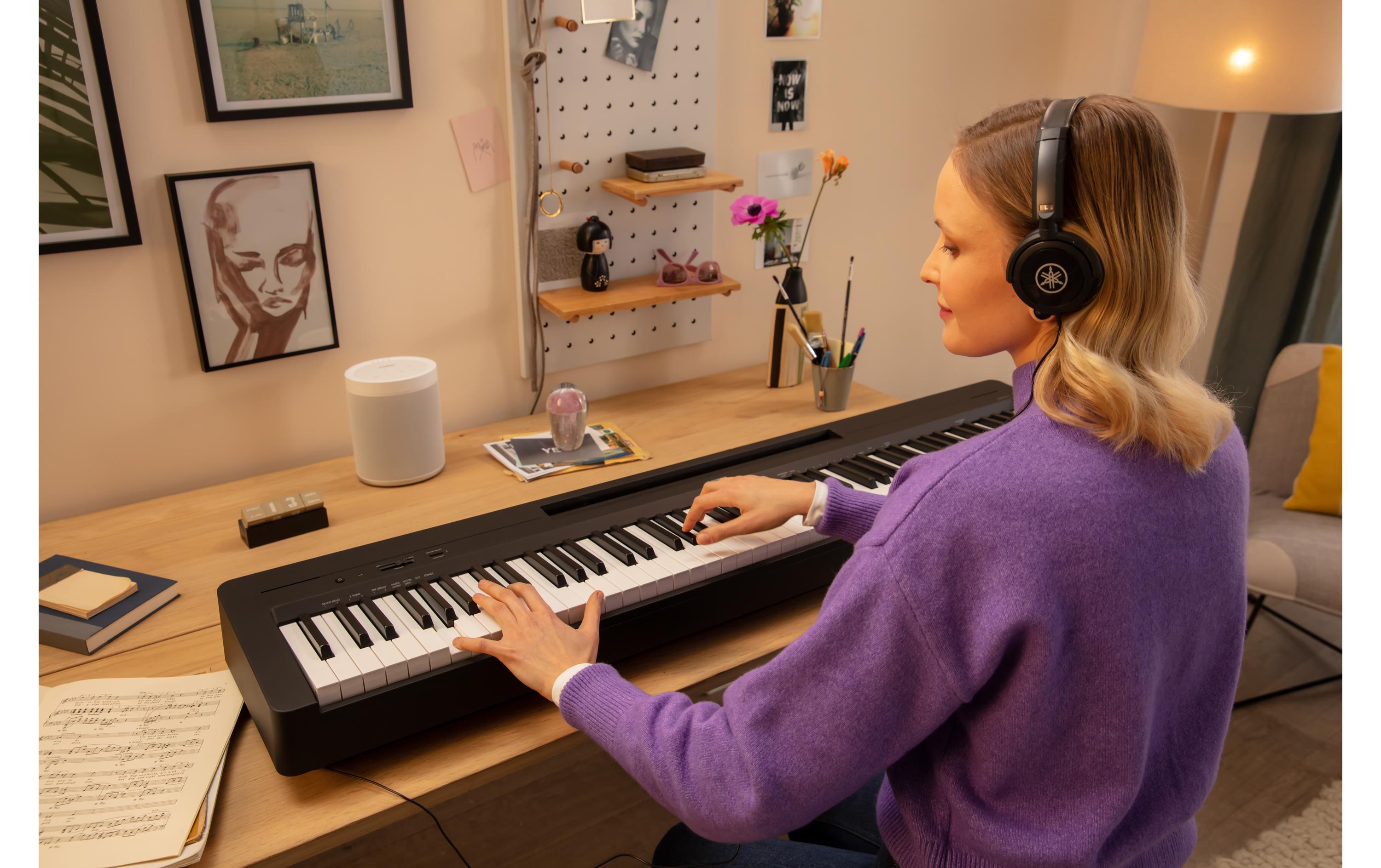 E-Piano P-145BT<br>Portables Piano mit 88 Tasten und Bluetooth