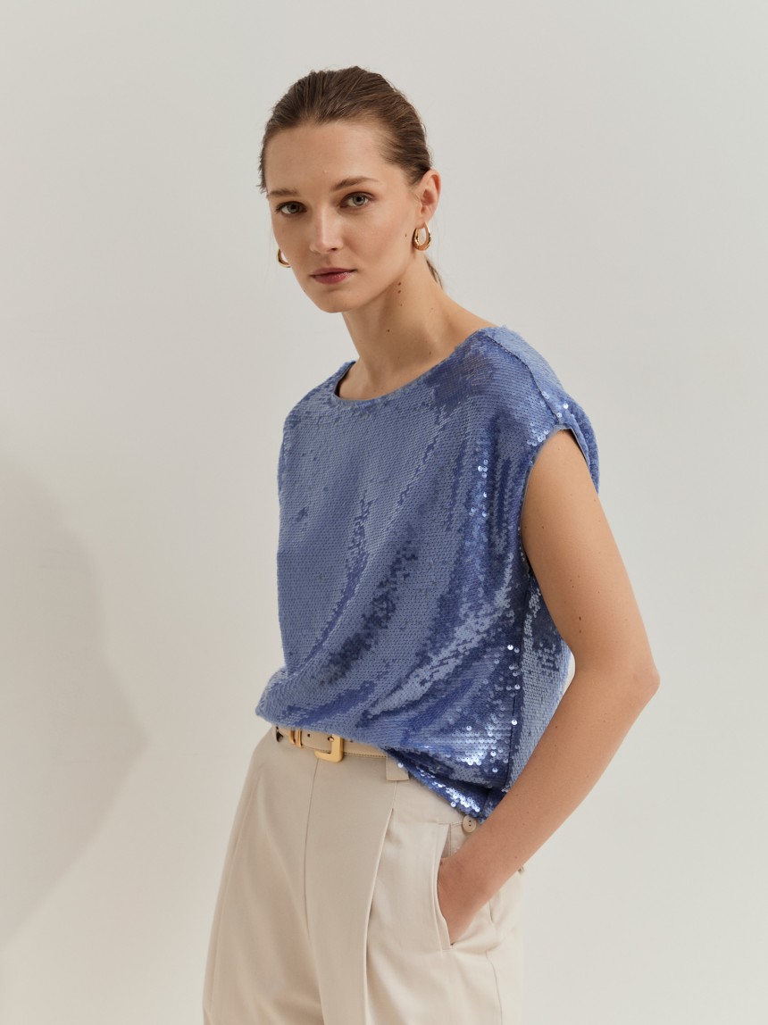 T-shirt com lantejoulas