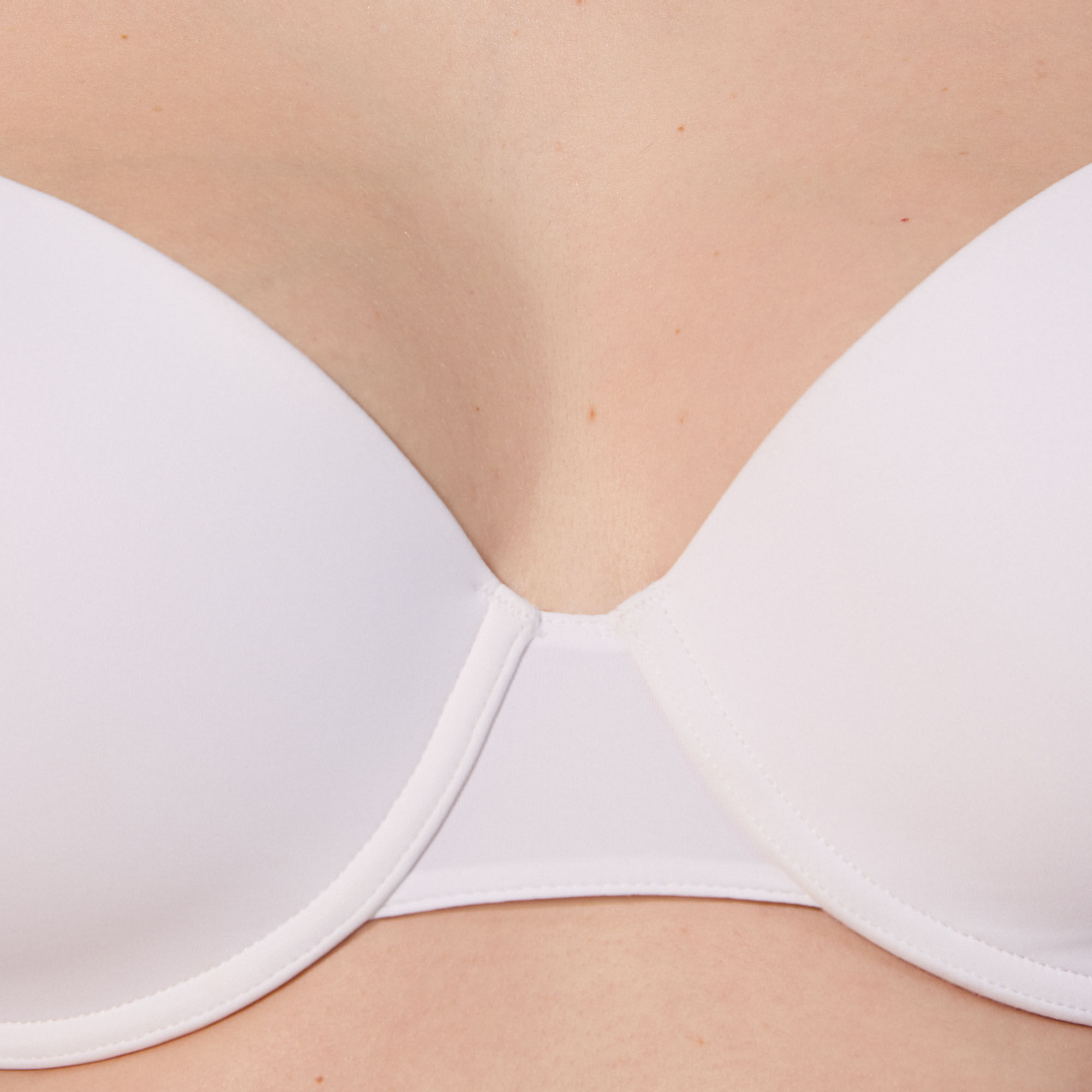 Soutien-gorge ampliforme en microfibre
