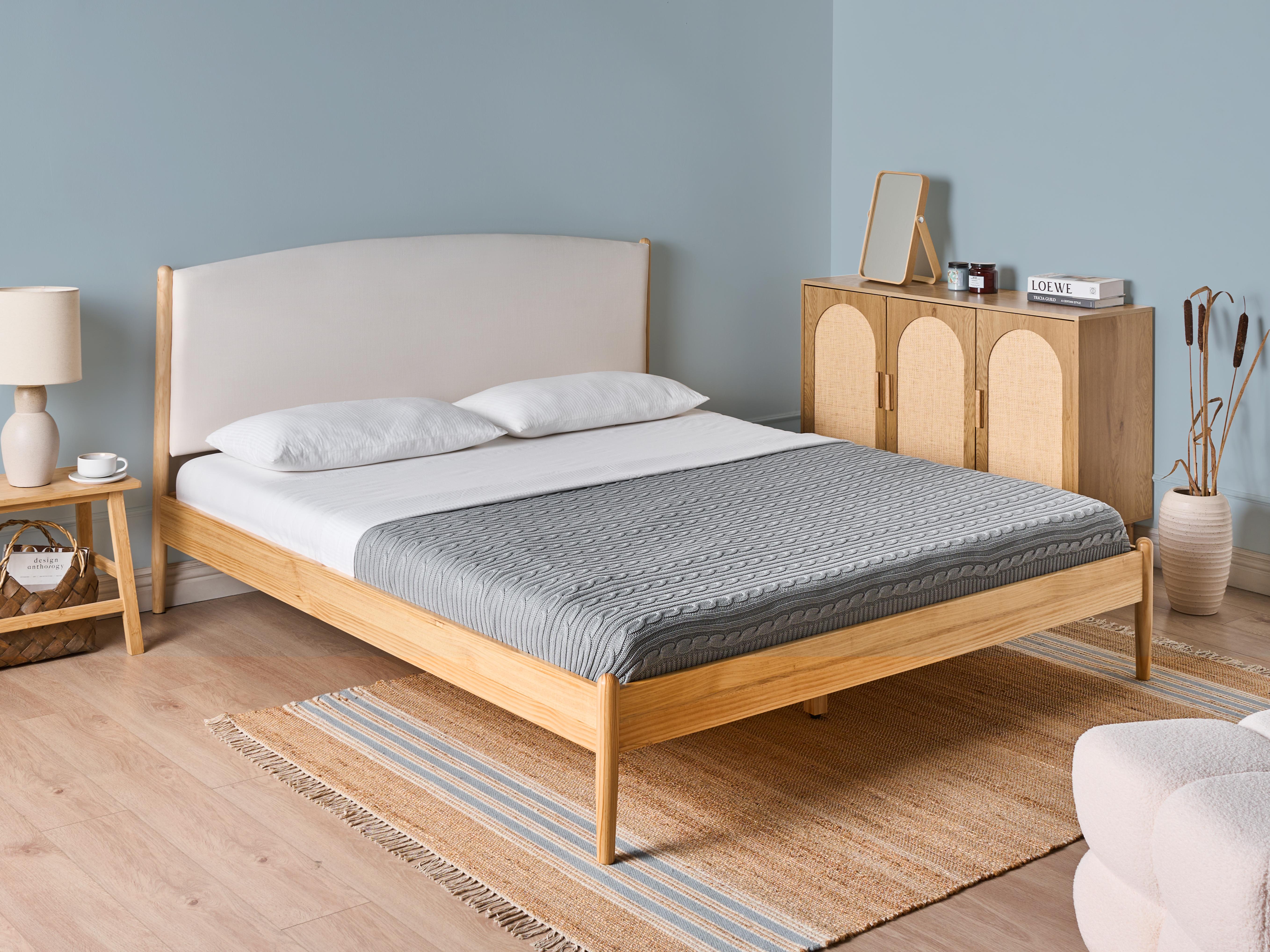 Bed Dennenhout CLAIRAC 180 x 200 cm Lichtbruin