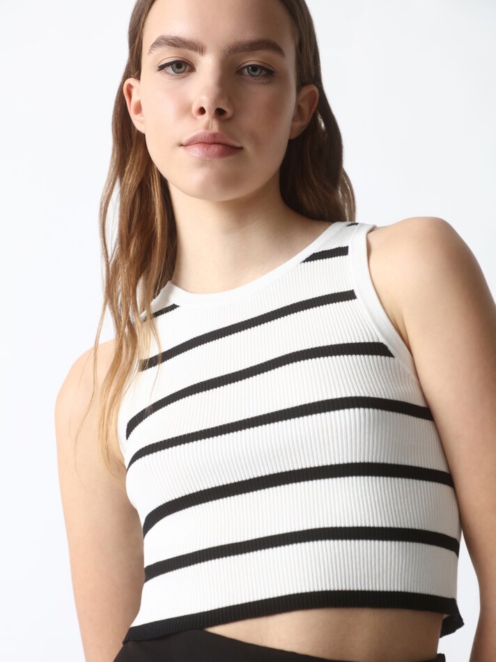 Top cropped canelado - Preto/Branco