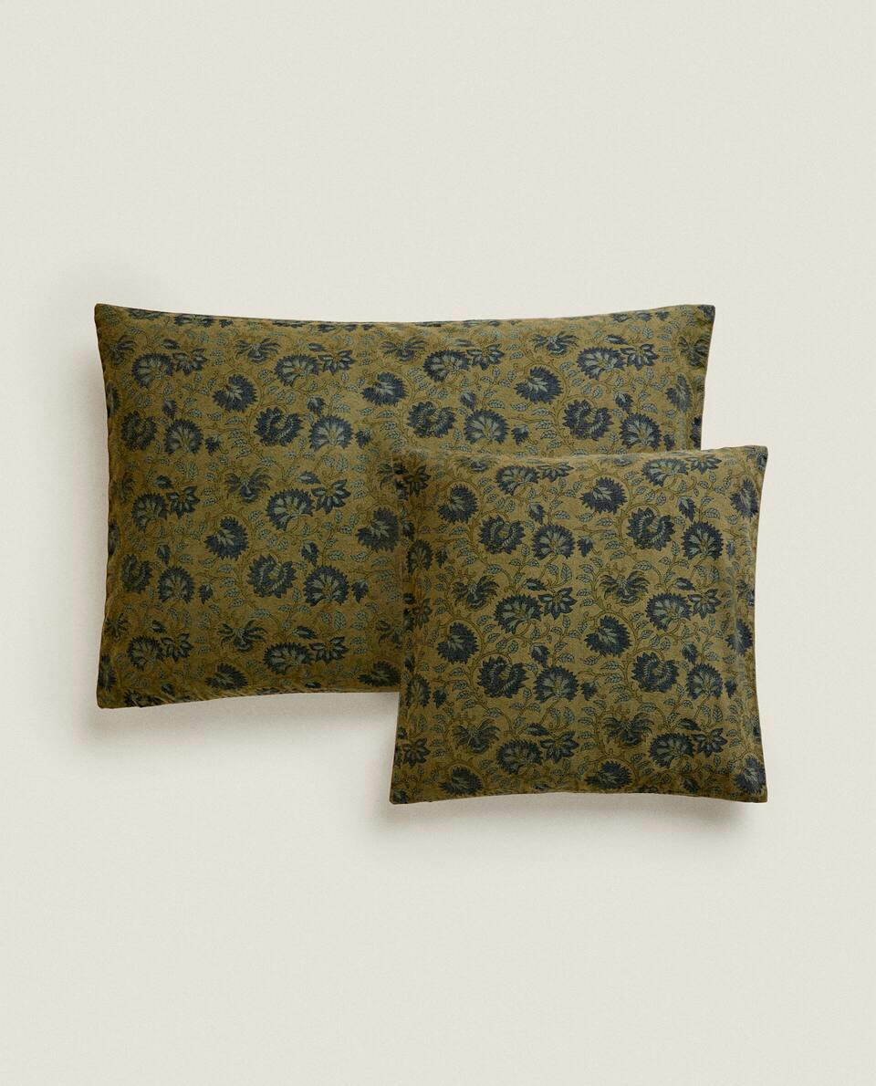 CAPA DE ALMOFADA COM ESTAMPA FLORAL