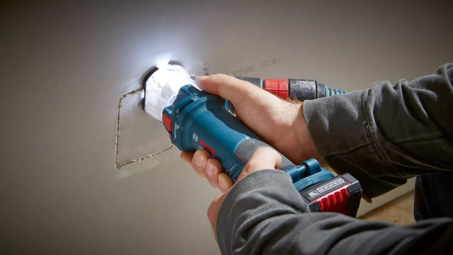 Bosch GCU 18V-30 18V Li-ion accu droogbouwfrees body - koolborstelloos