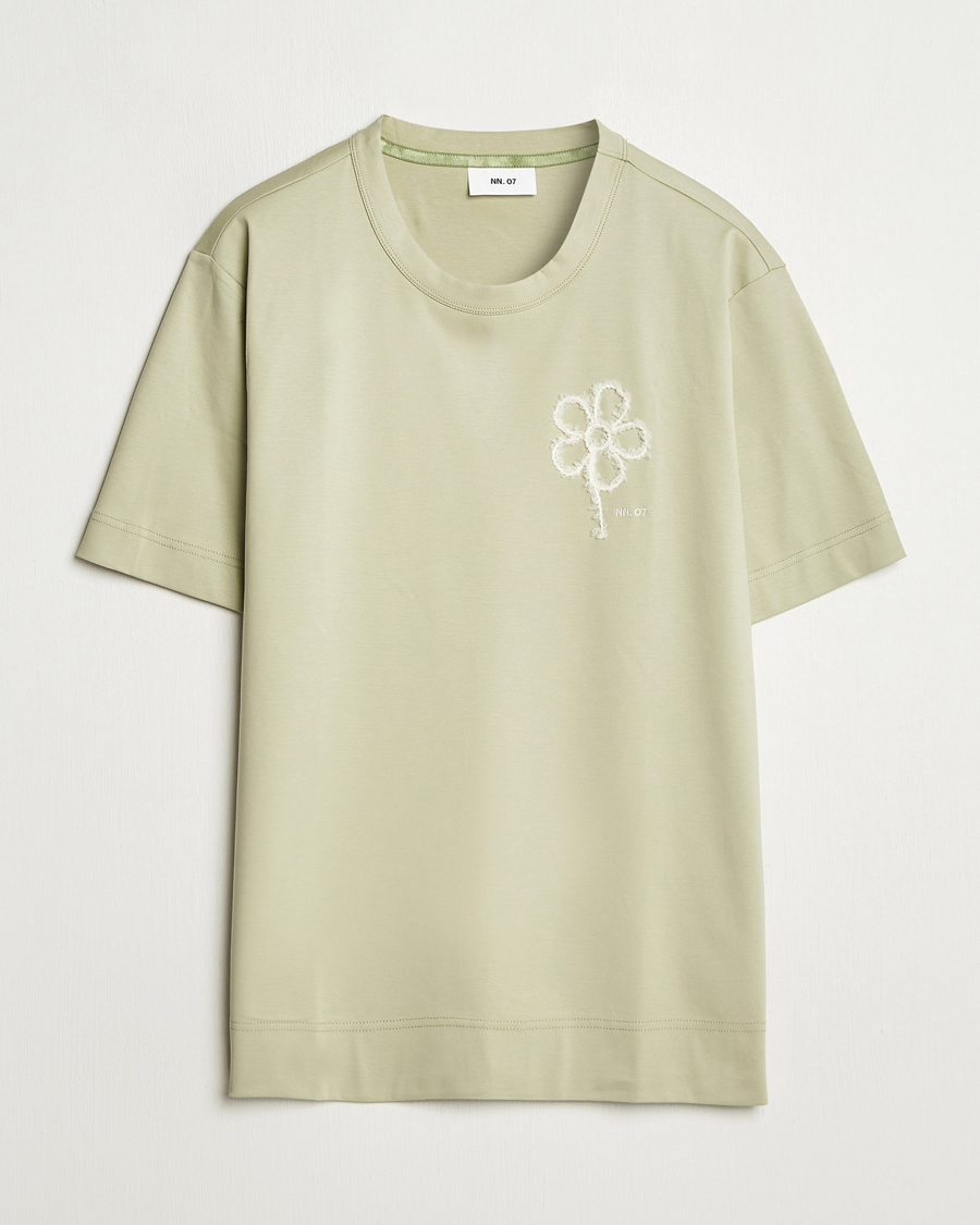 NN07 Pedro Embroidered Flower T-Shirt Sage Green