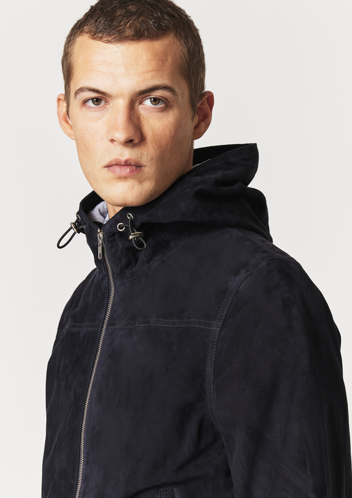 Blouson en cuir nubuck uni bleu marine à capuche