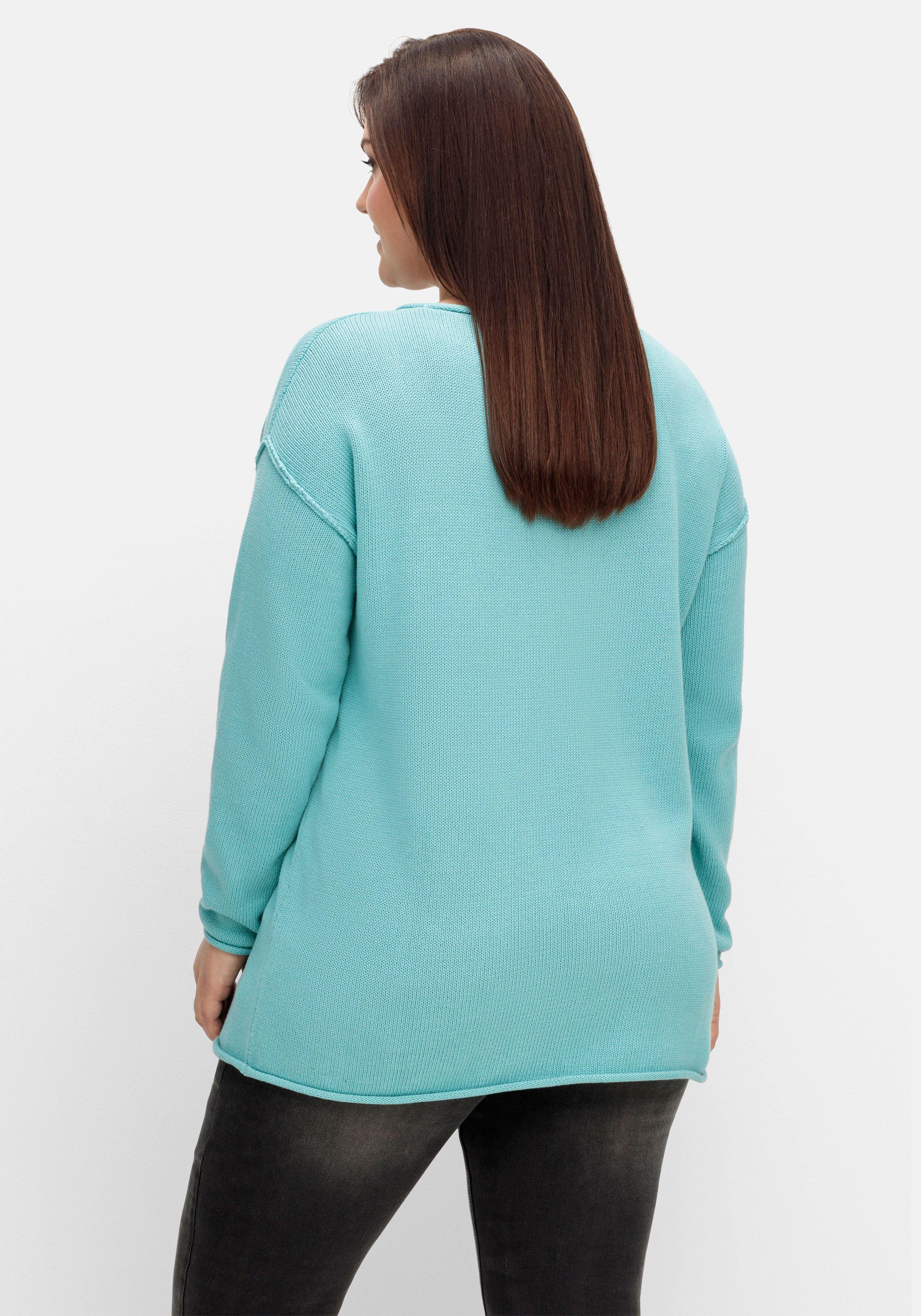 Pullover mit außenliegenden Nähten