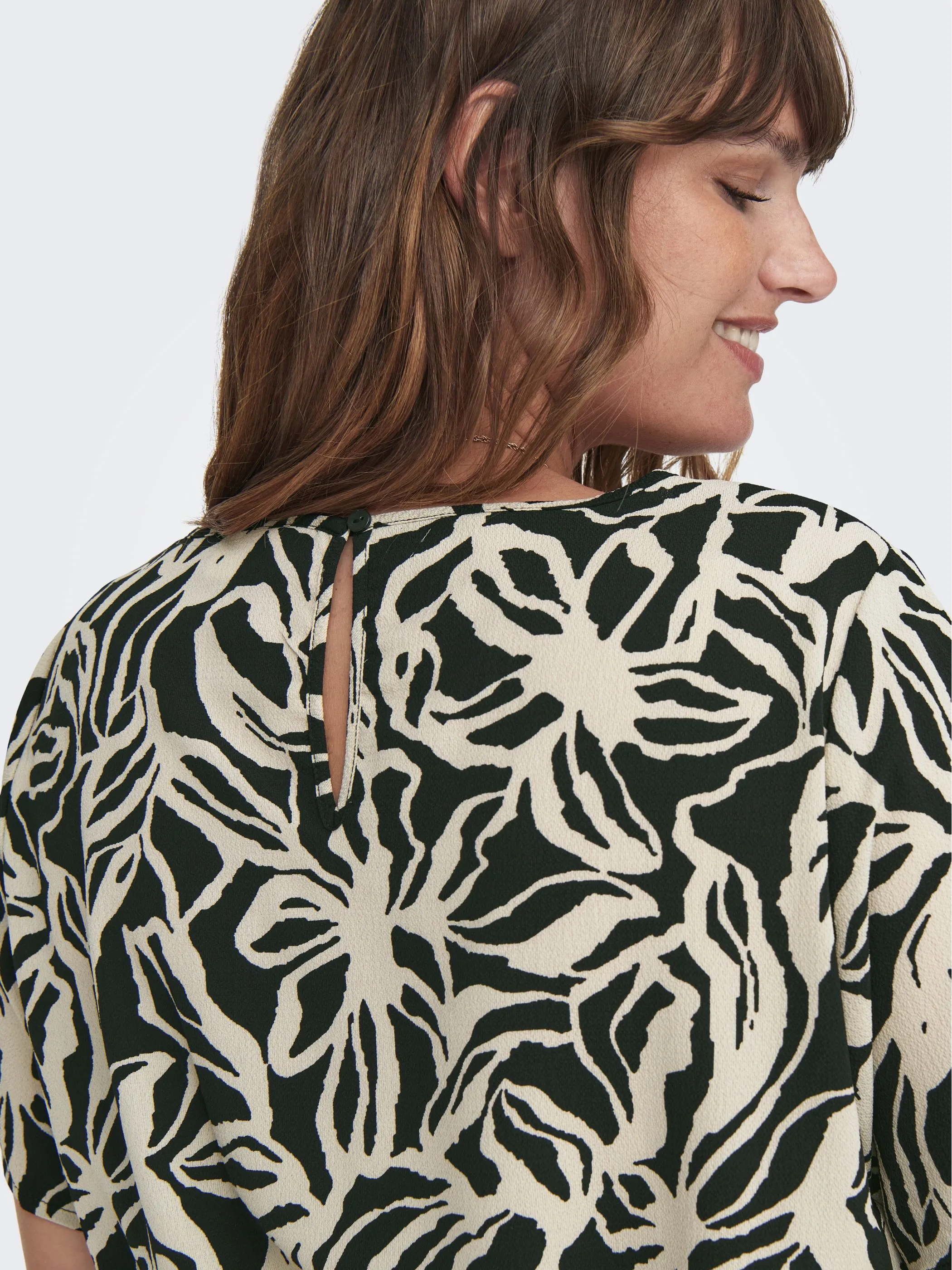 Only Carmakoma CARVICA SS AOP TOP NO Bluse