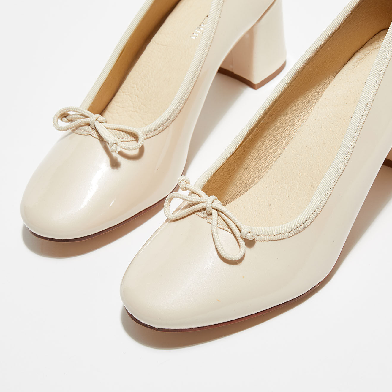 Quartier Latin Ballerines en Cuir Vernis Sophie blanc cassé - Talon 6 cm