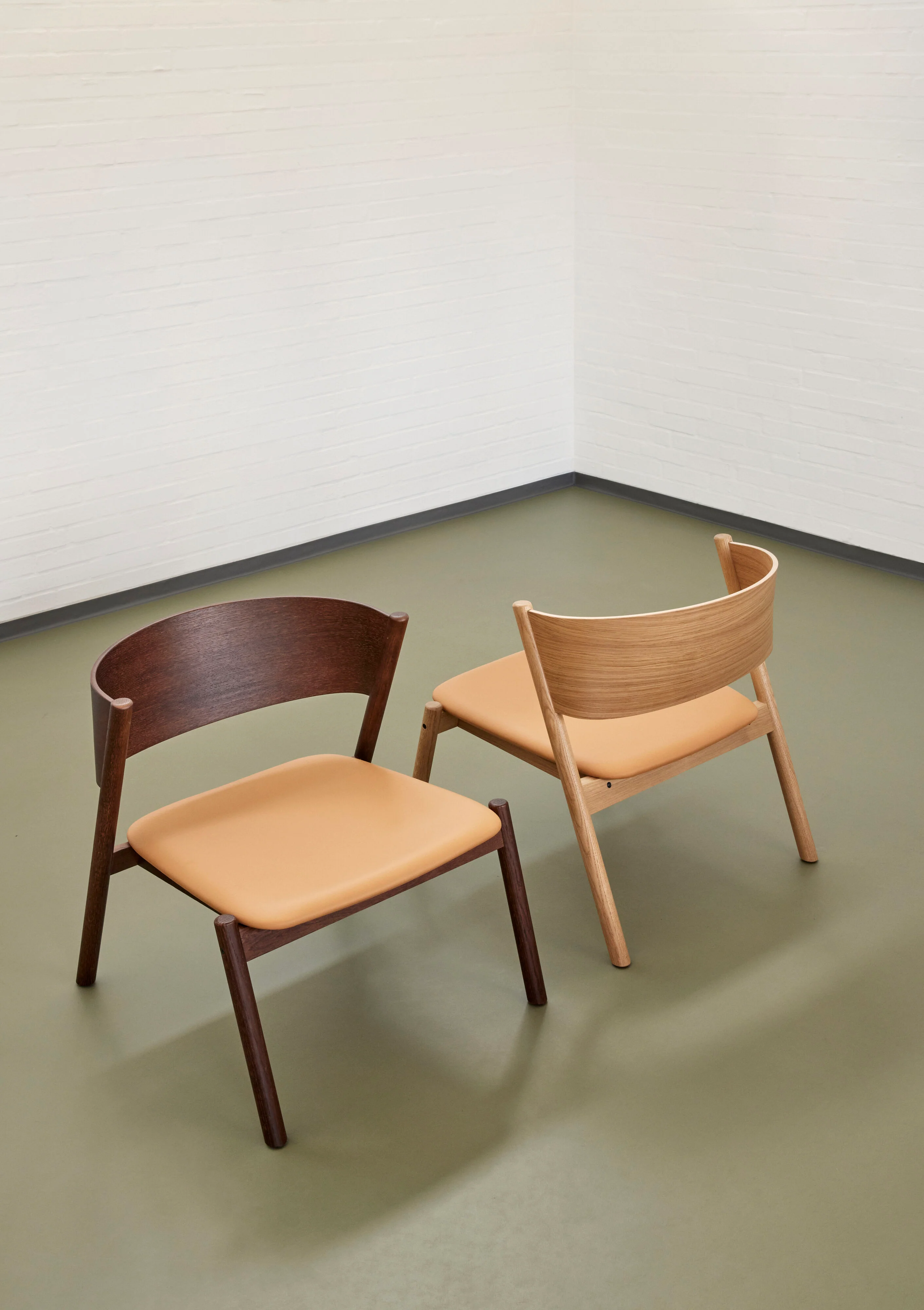 Hübsch  Oblique loungestol - natur