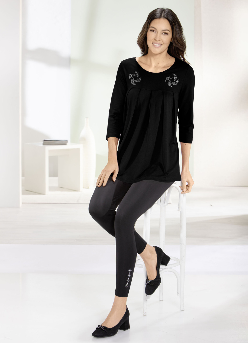Longshirt mit Zierplättchen in 3 Farben