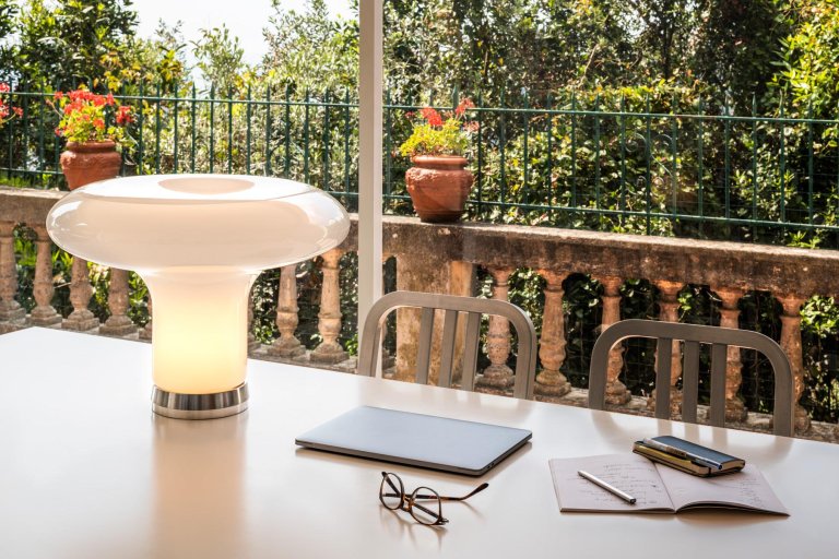 Artemide Lesbo tafellamp wit