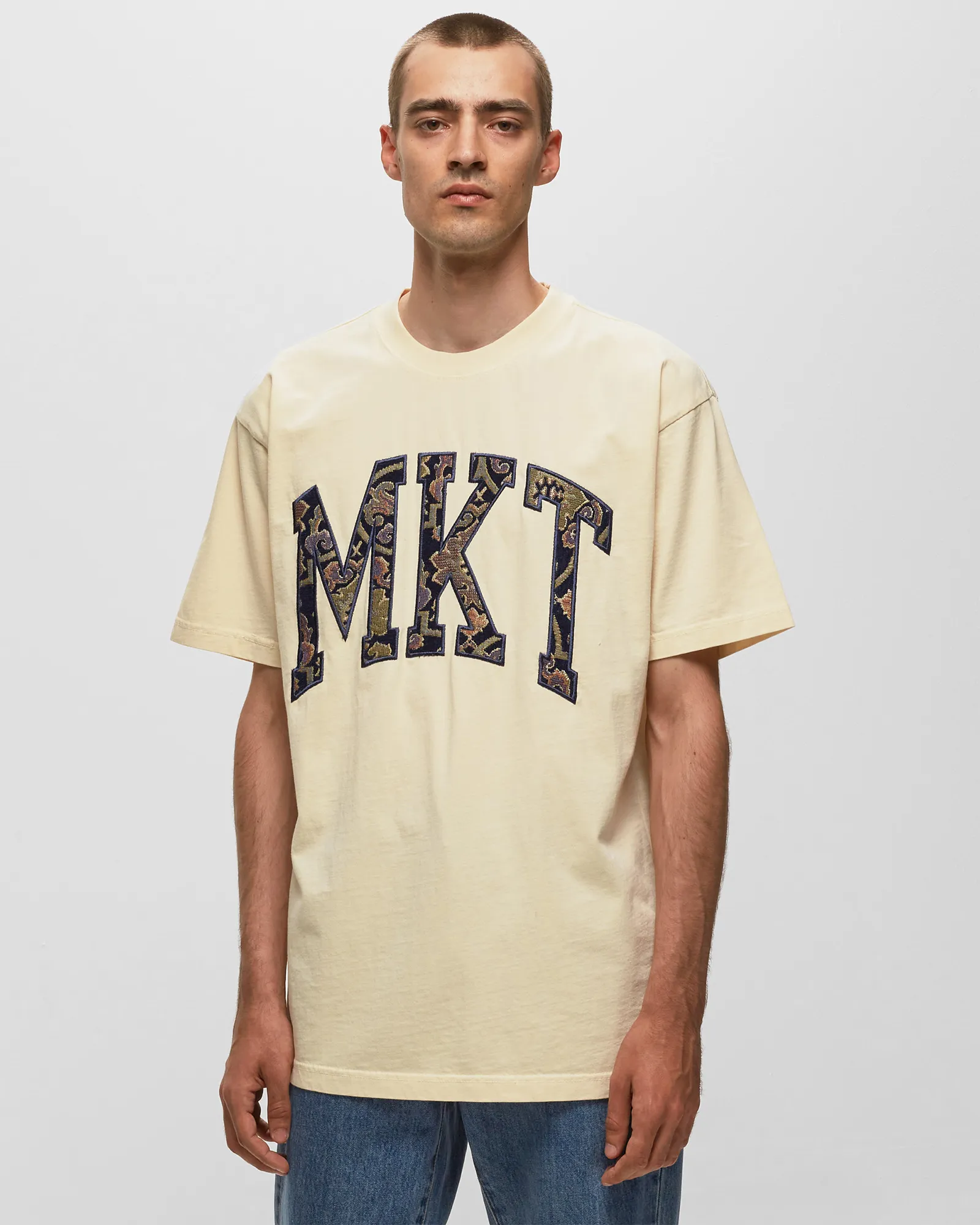 Market Rug Dealer Mkt Arc T-Shirt
