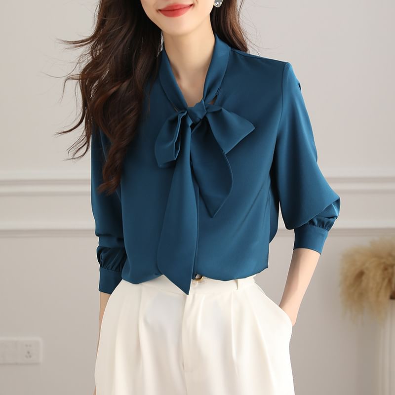 Jeonseon - Blouse met lange mouwen en strikkraag