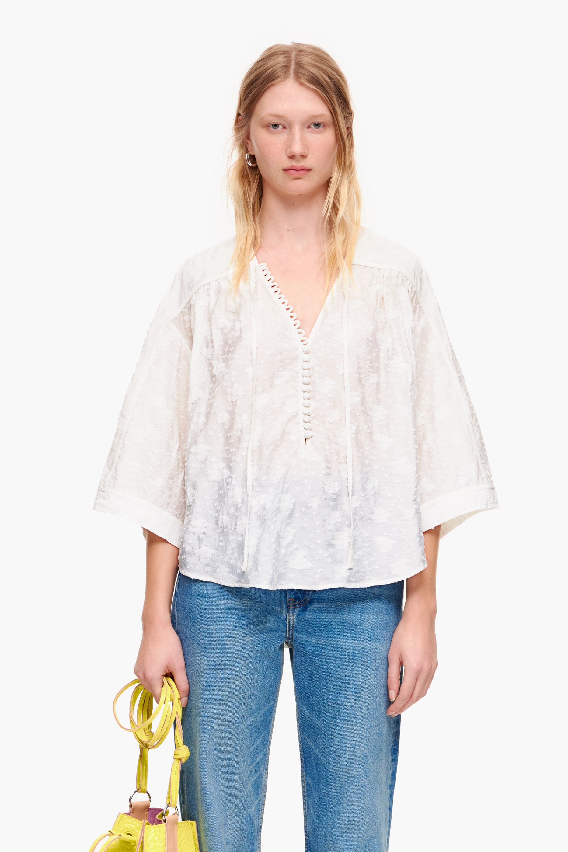 Blusa cropped com estampa floral jacquard