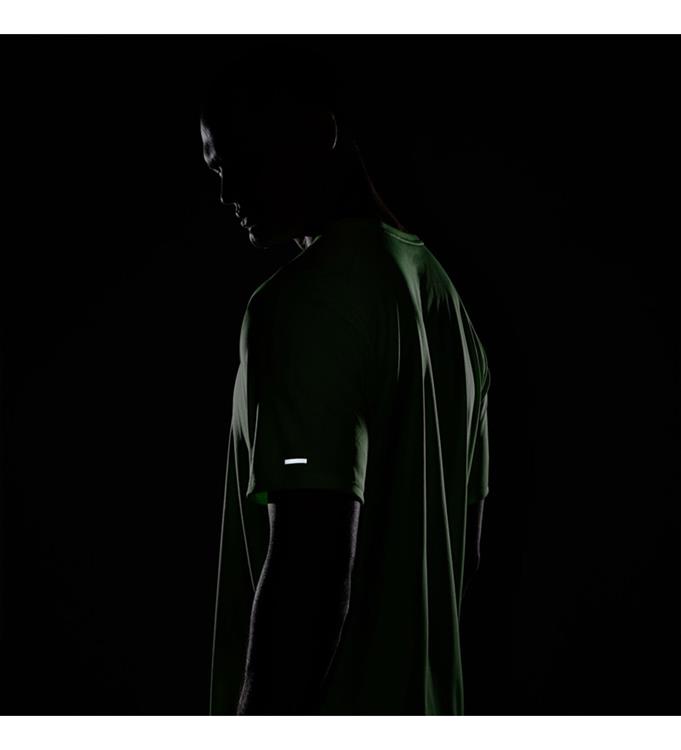 Nike Men Dri-FIT Run Division Hardloopshirt