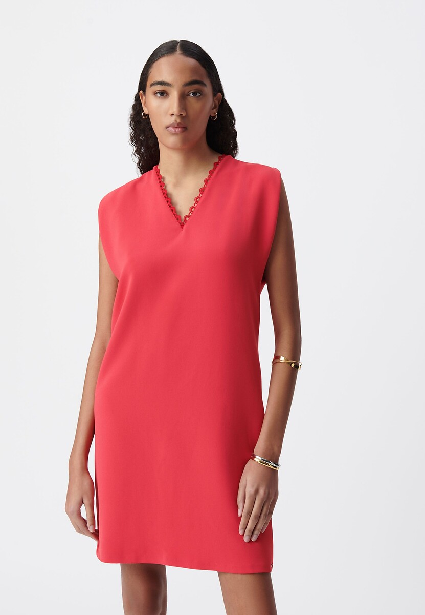 IKKS<br>Vestido curto sem mangas com decote em V