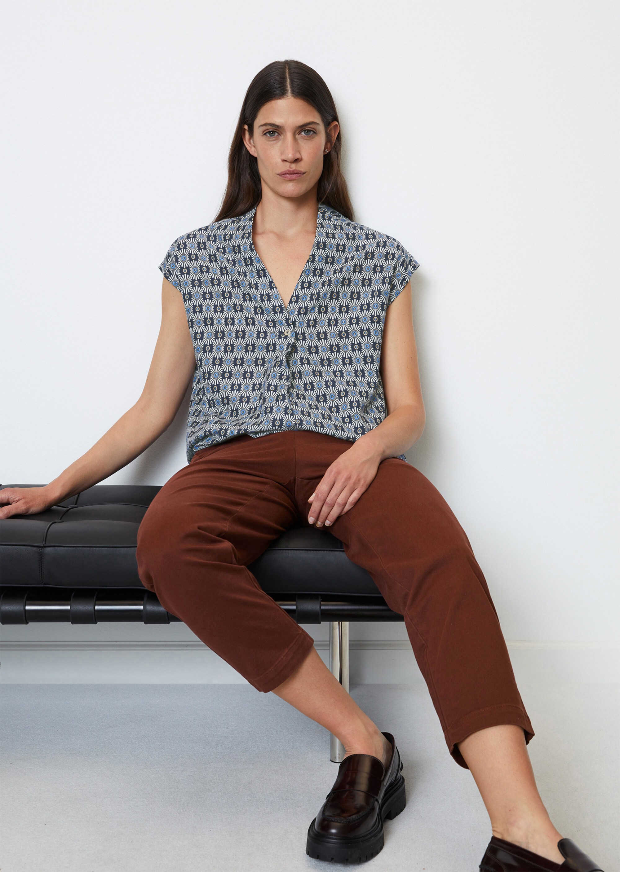 Ärmellose V-Neck-Bluse regular aus softem Organic Cotton-Viskose-Mix