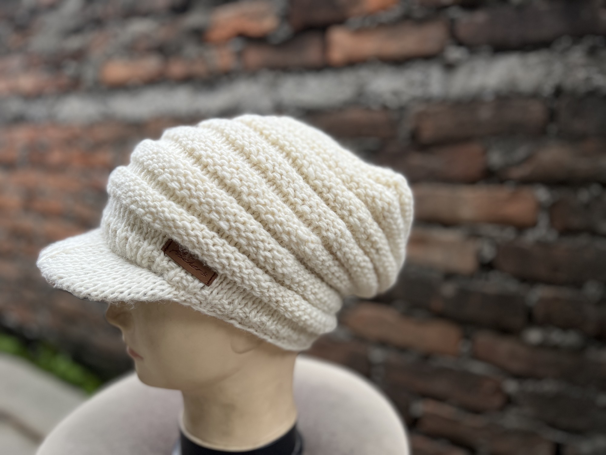 Handgestrickte Schirmmütze, weiß günstig bestellen