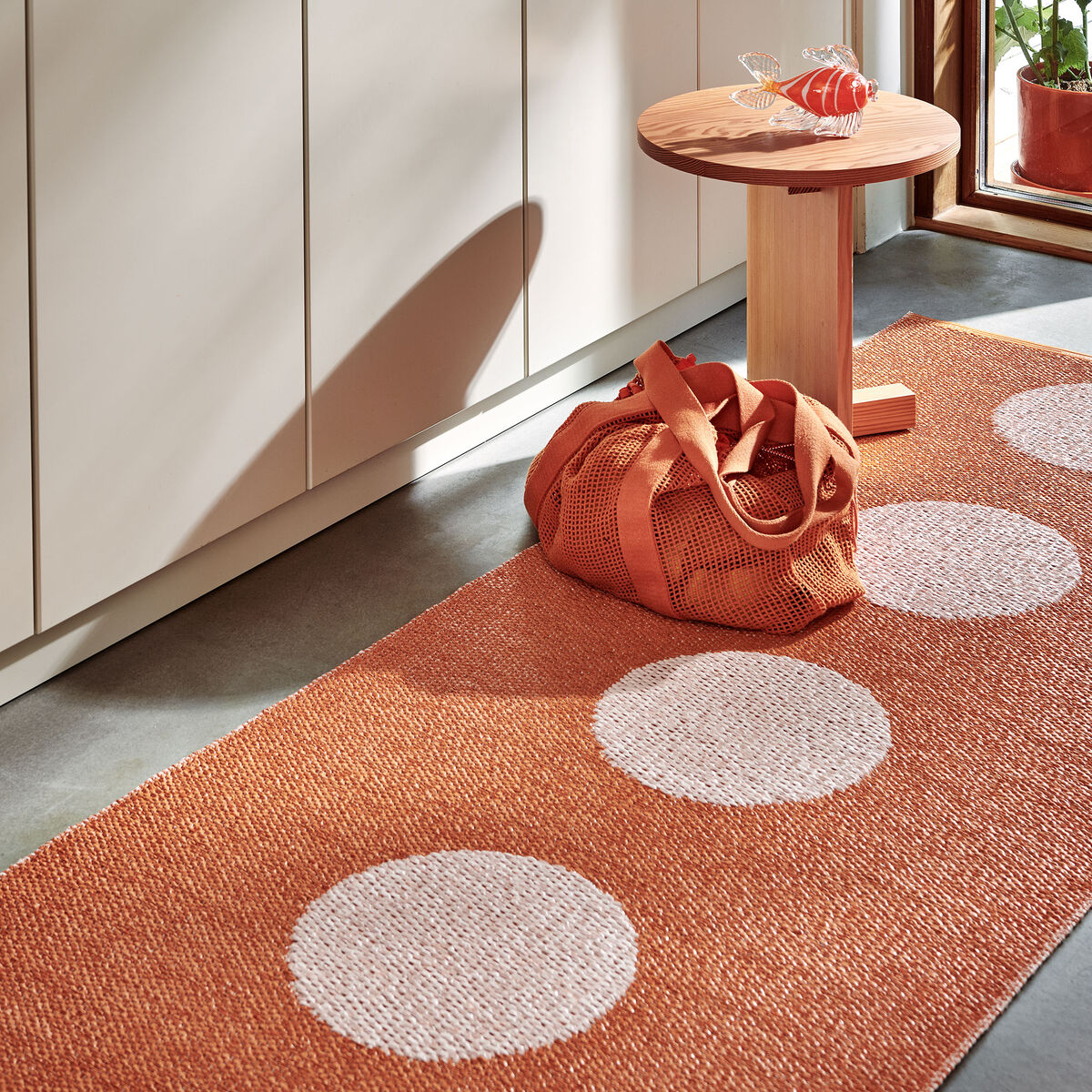 Pappelina Vera Pop teppe 70 × 200 cm, orange/pink