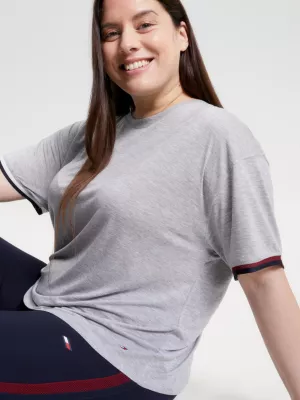 Camiseta Curve Sport com Fita Contrastante e Corte Relaxado