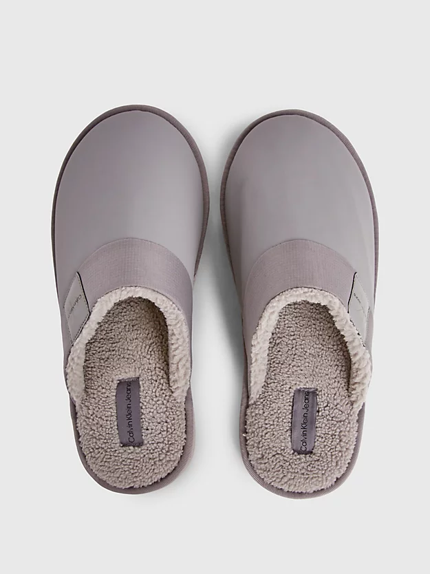 Chinelo mule de couro sintético