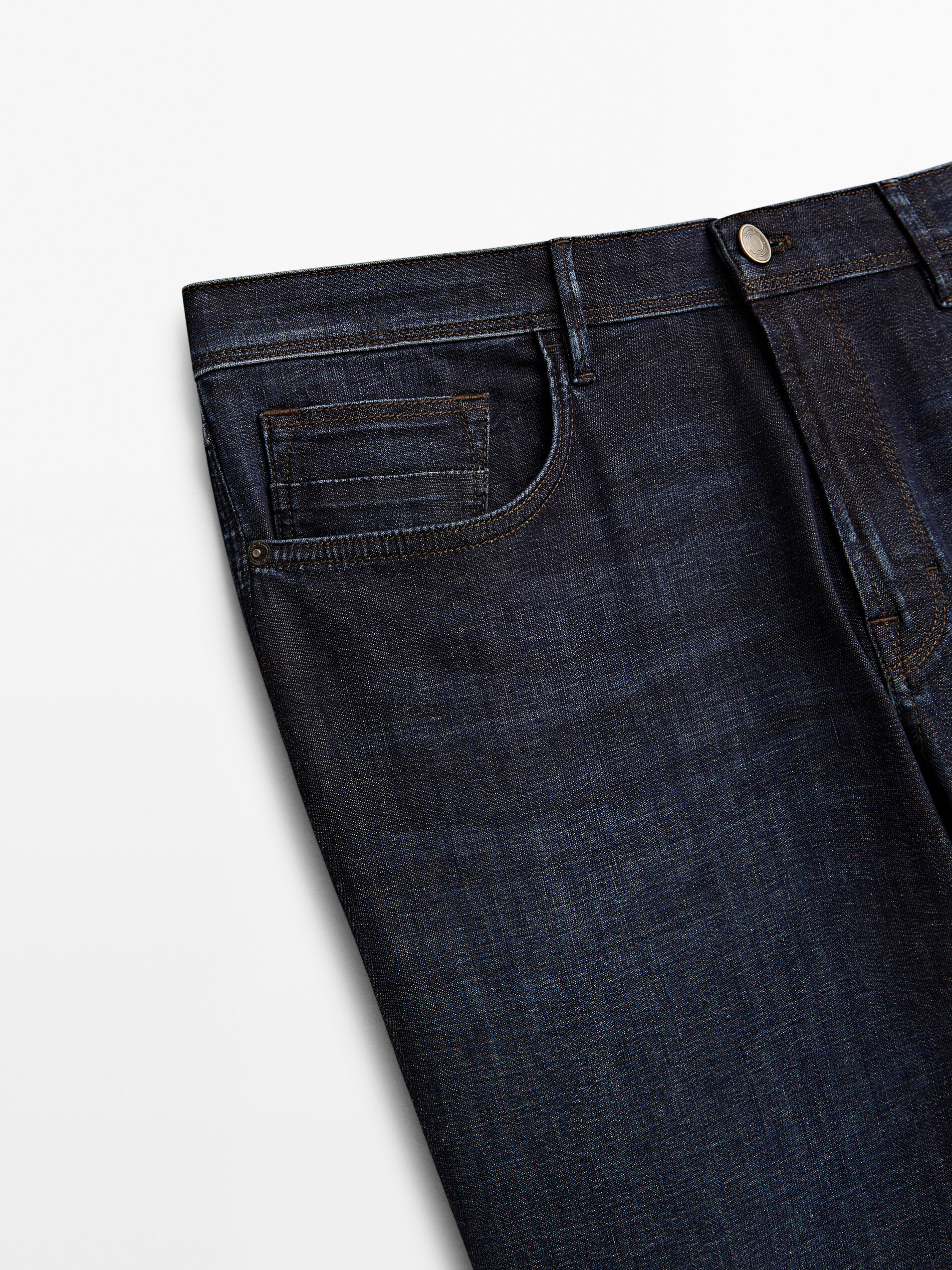 Calça vaquero ligero stone wash tapered fit - INDIGO