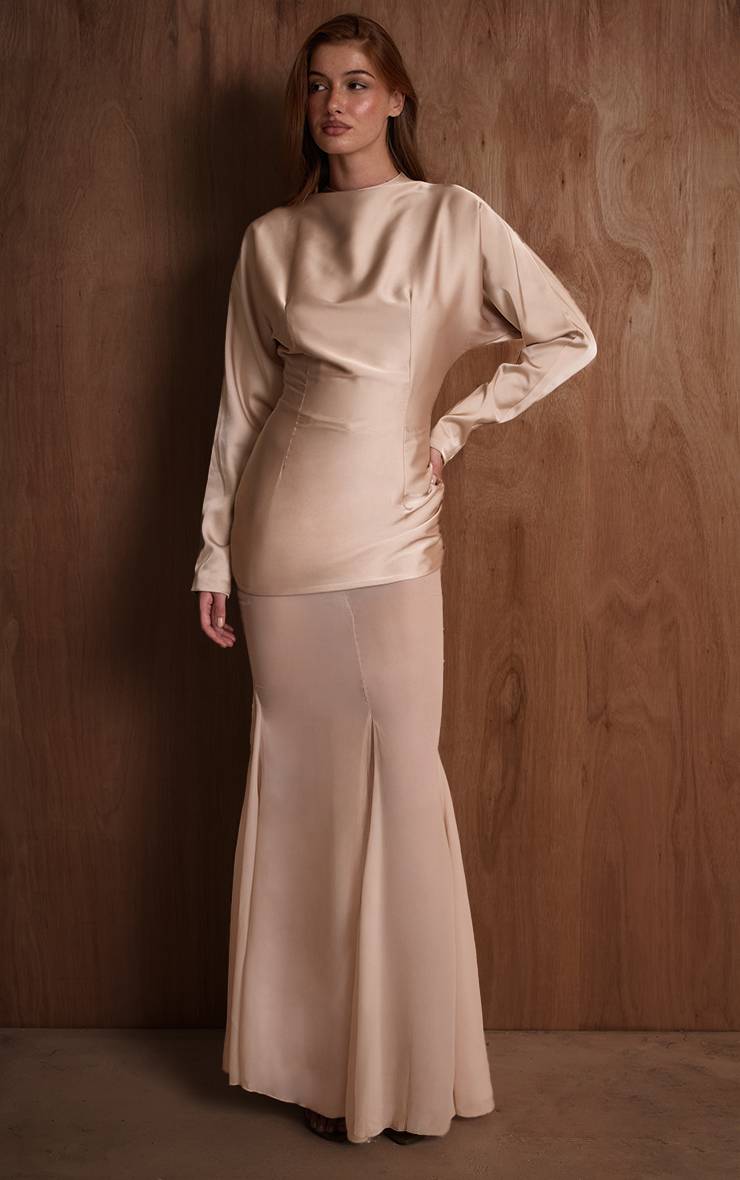 Champagne Robe Longue Plt Label En Satin Col Montant Avec Jupe Sirène En Mousseline