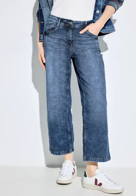 Loose Fit Jeans - mid blue wash