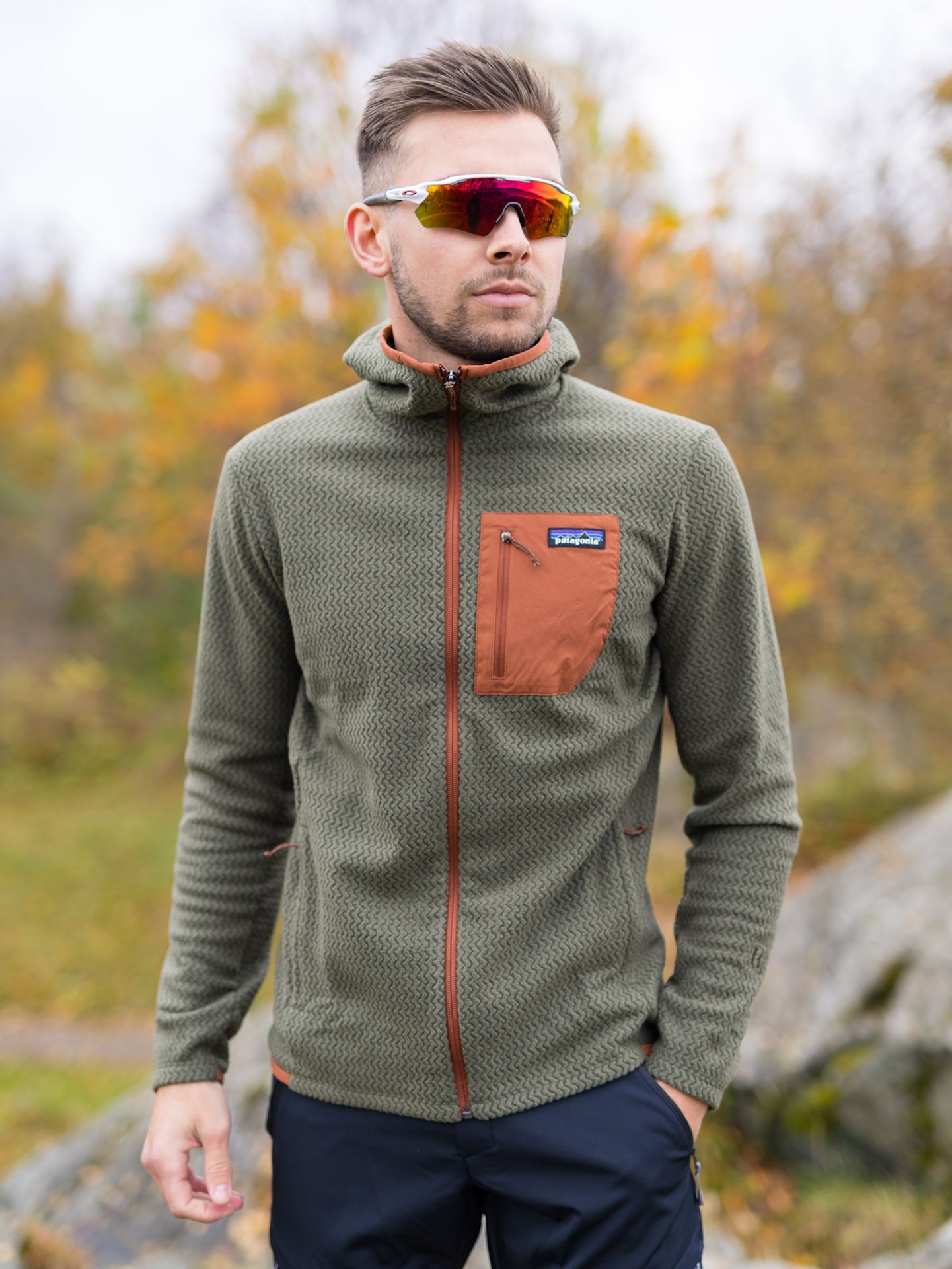 R1 Air Full-Zip Hoody