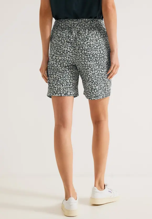 Loose Fit Shorts - cool vintage green