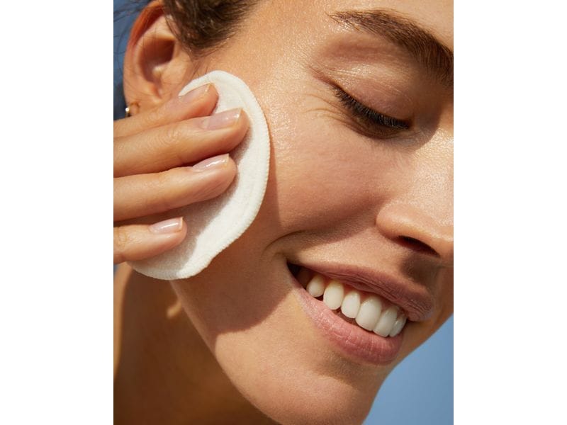 NIVEA Gesichtswasser Derma Skin Clear 200 ml Gesichtswasser bringt zu Unreinheiten neigende Haut wieder ins Gleichgewicht
