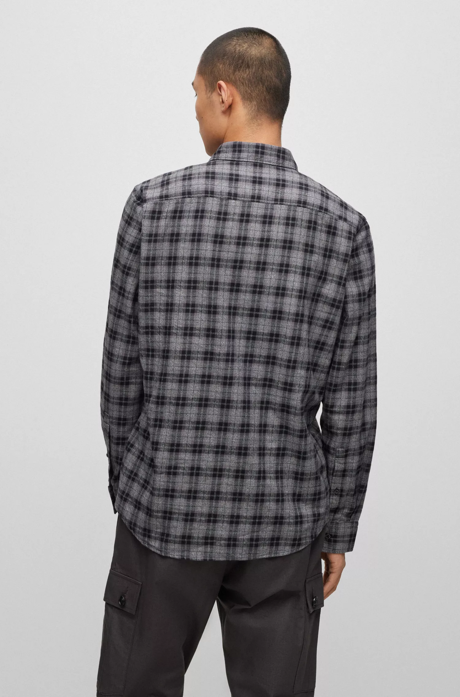 Camisa HUGO vermelha de modelagem relaxada em sarja de algodão xadrez.