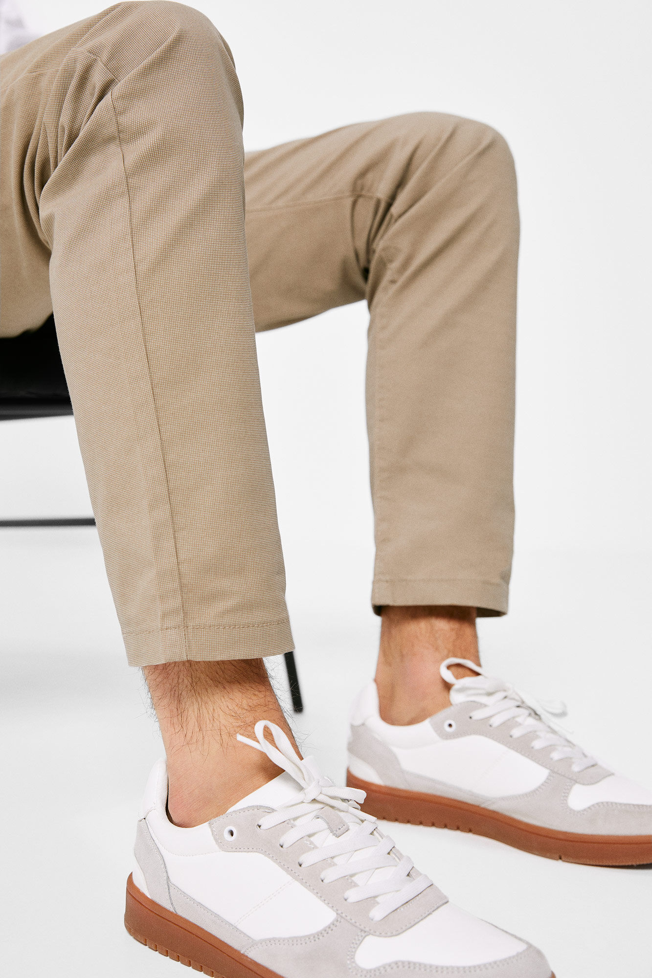 Calça chino com microestampa - bege médio