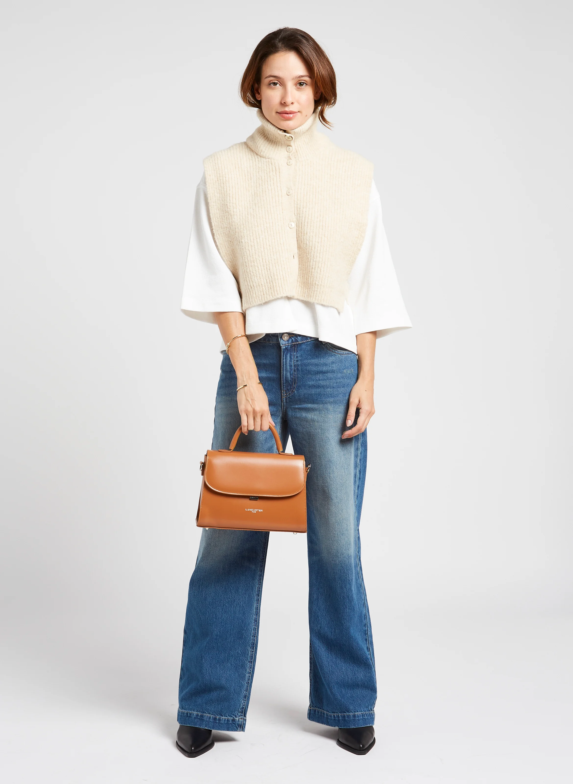 SUAVE EVEN - Sac à rabat en cuir lisse| Marron