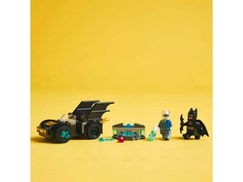 LEGO Super Heroes DC 76301 Batman™ og Batmobile™ mod Mr. Freeze™