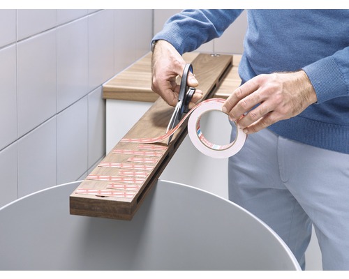 Tesa witte montagetape voor tegels, 1,5 m x 19 mm
