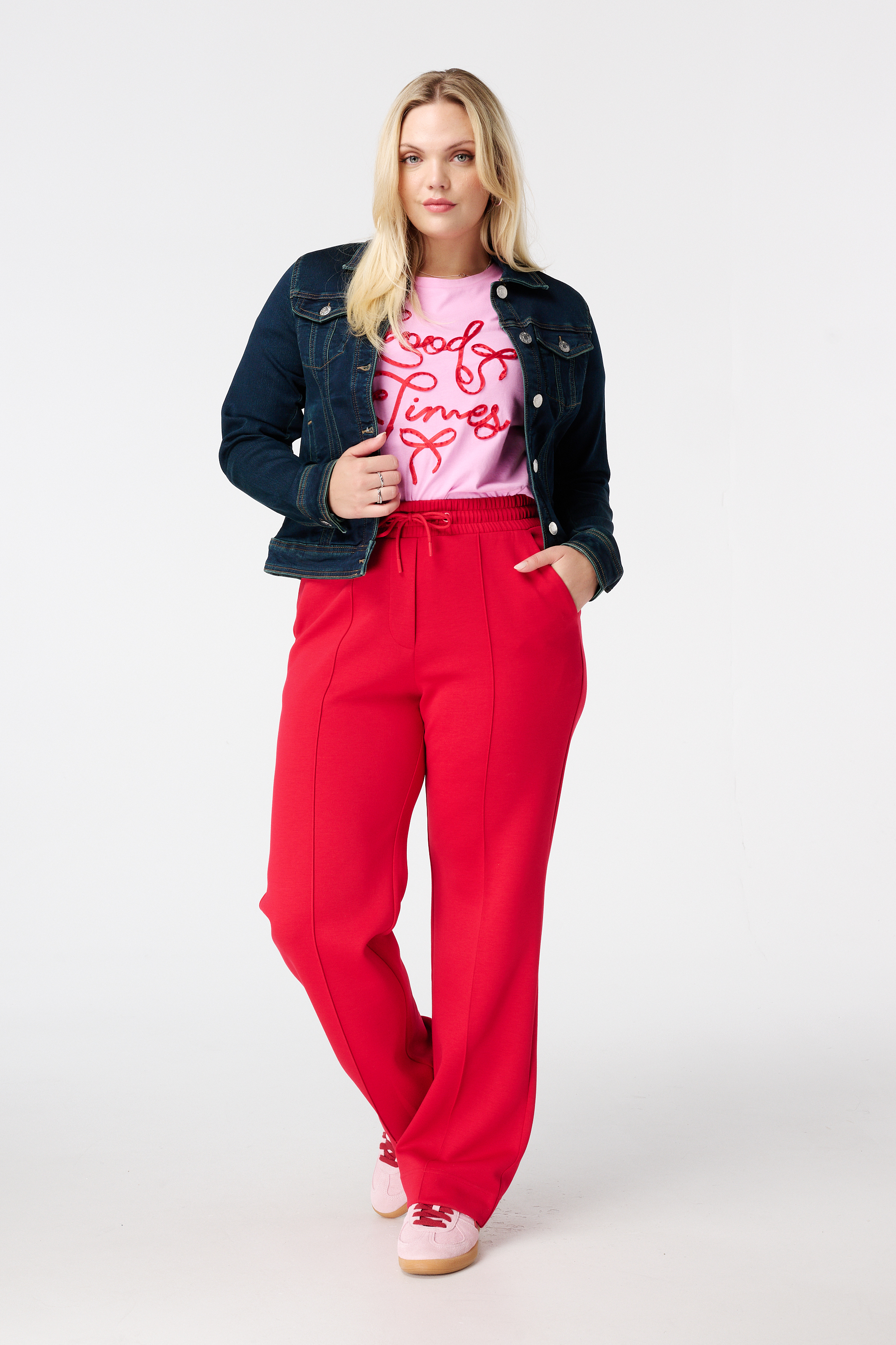 Broek met deelnaad Rood
