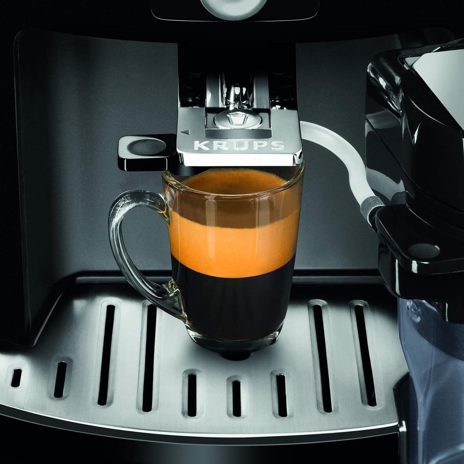 Krups Machine à café grain, 2 expressos simultanés, Ecran LCD, Cafetière espresso compacte, Nettoyage automatique, Buse vapeur pour Cappuccino, Essential noire YY8135FD, Noir