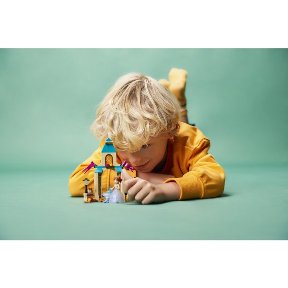 La cour du château d'Anna LEGO  43198