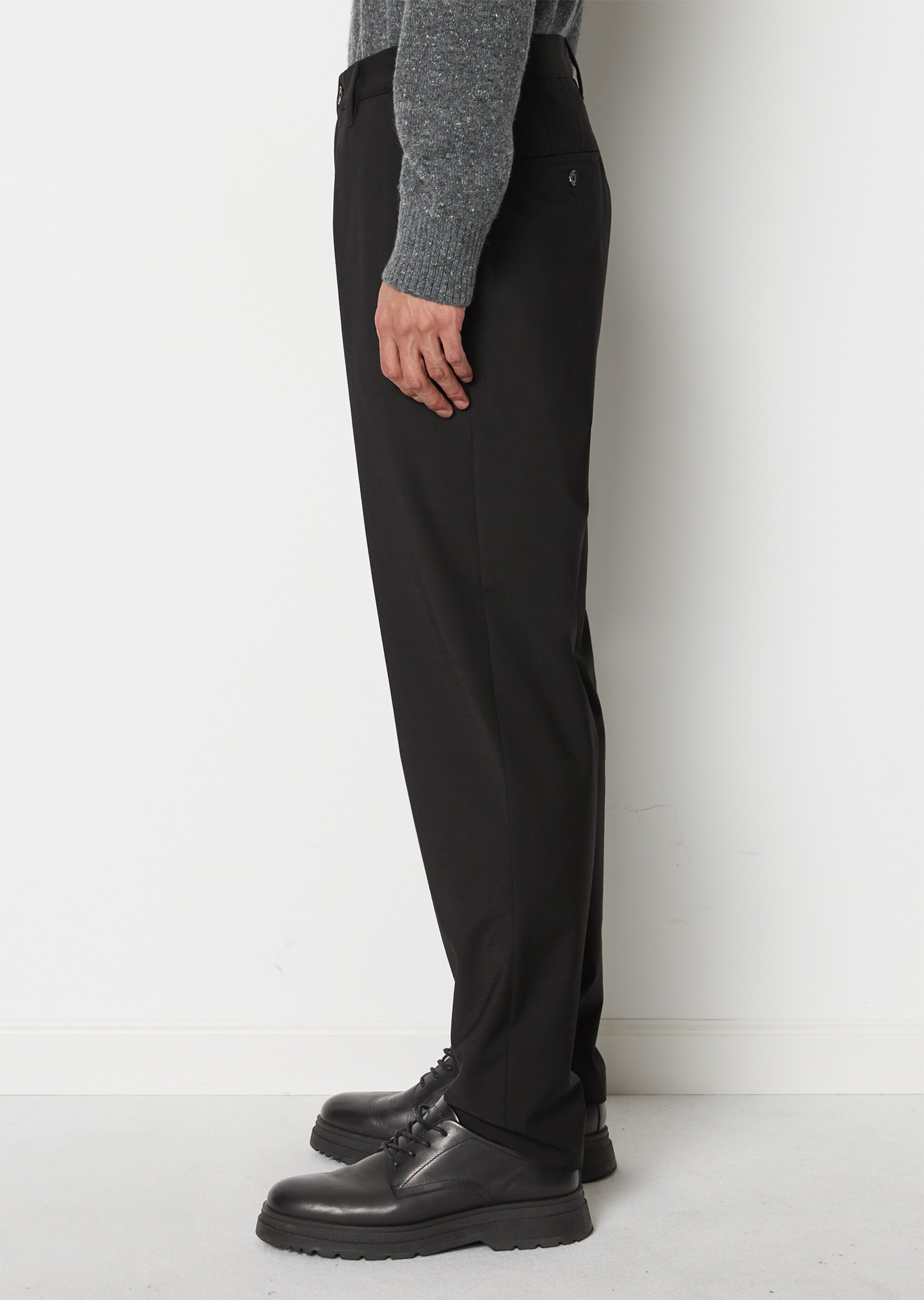 Chino Modell BELSBO relaxed mit RWS-zertifiziertem Woll-Anteil