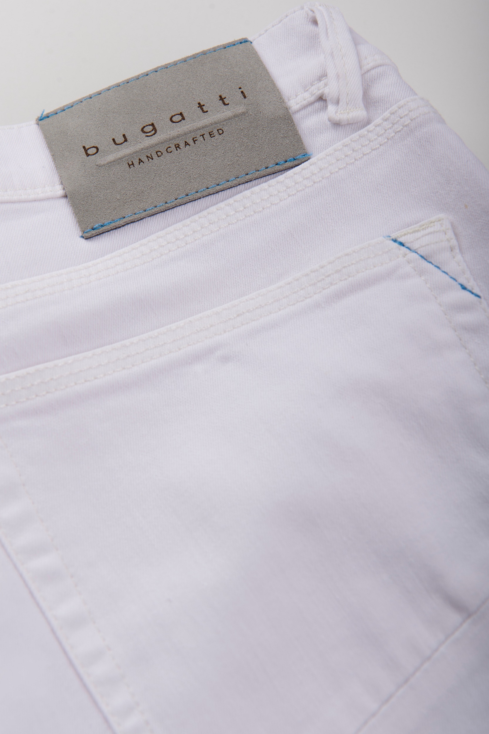 bugatti 5-Pocket-Jeans , aus elastischer Baumwolle