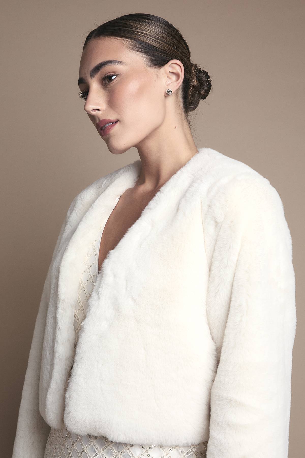 Coast Manteau Court en synthétique Ivoire Bord à Bord pour Occasions Spéciales