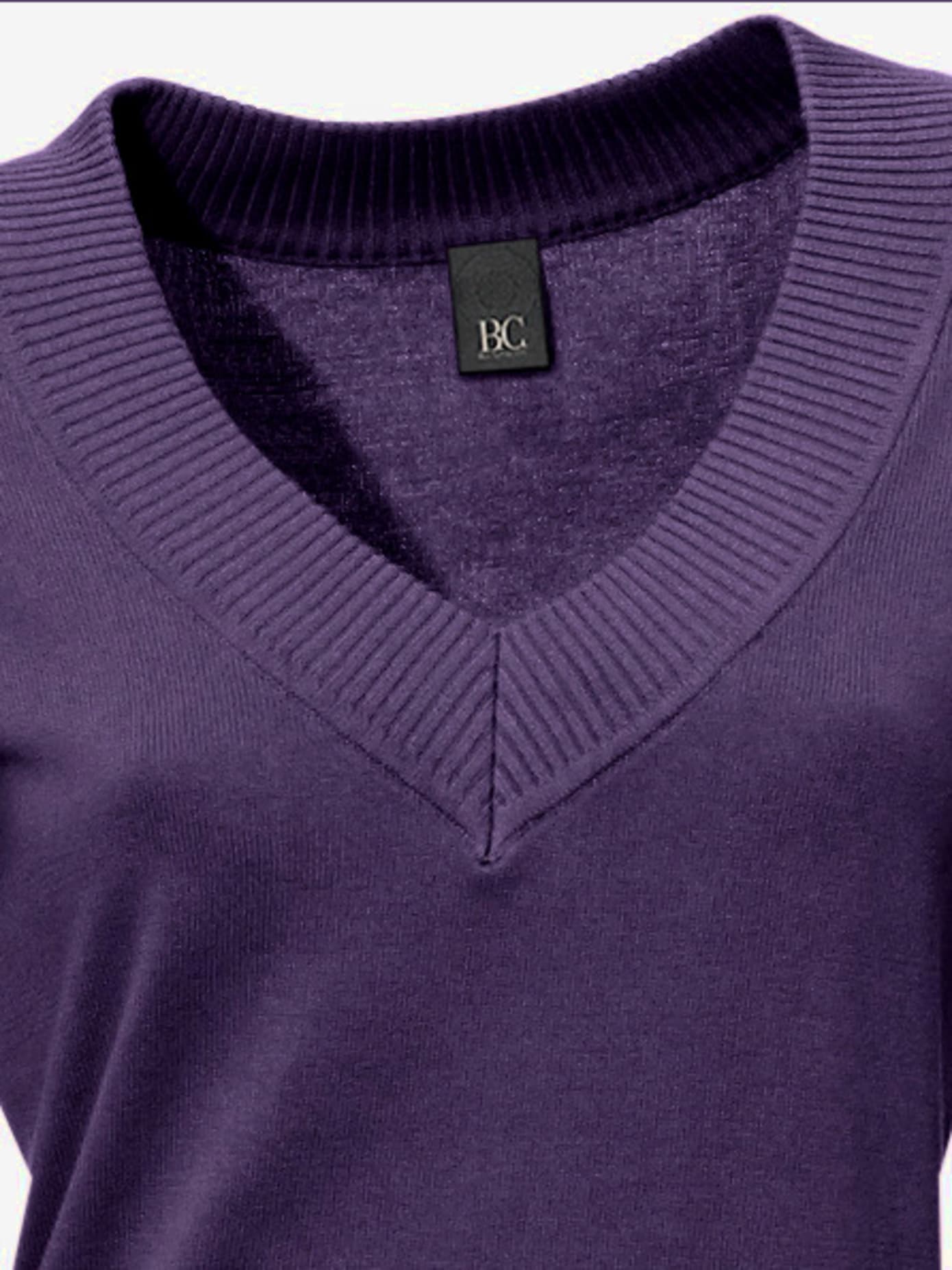 Joli pull basique à encolure en v