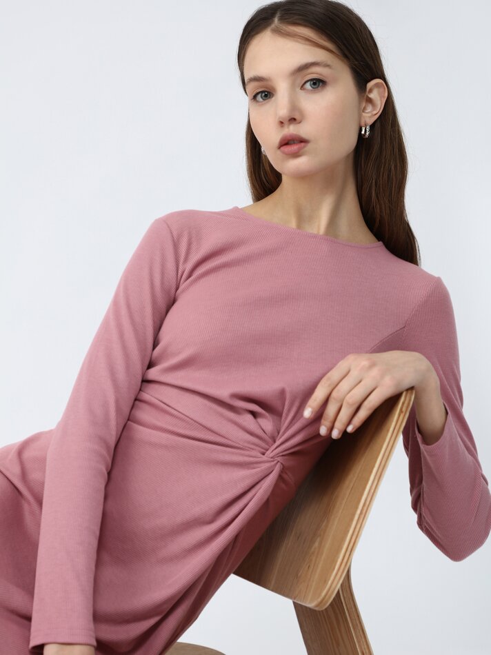 Vestido midi com nó - Rosa