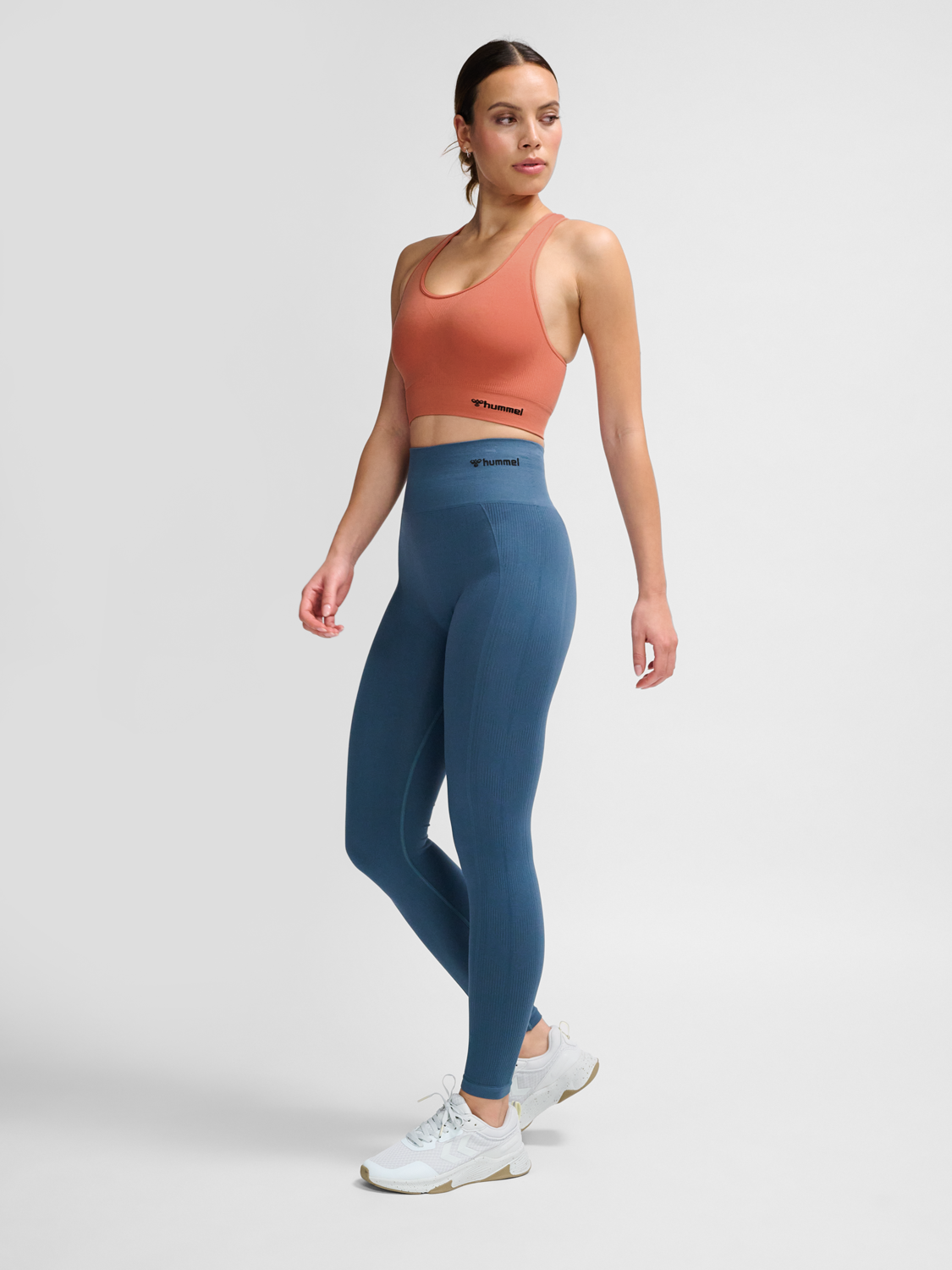 hmlTIF SEAMLESS SPORTS TOP