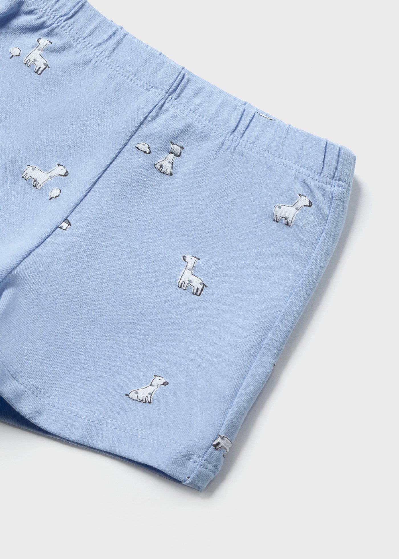 Conjunto de 4 peças em algodão sustentável para recém-nascidos.