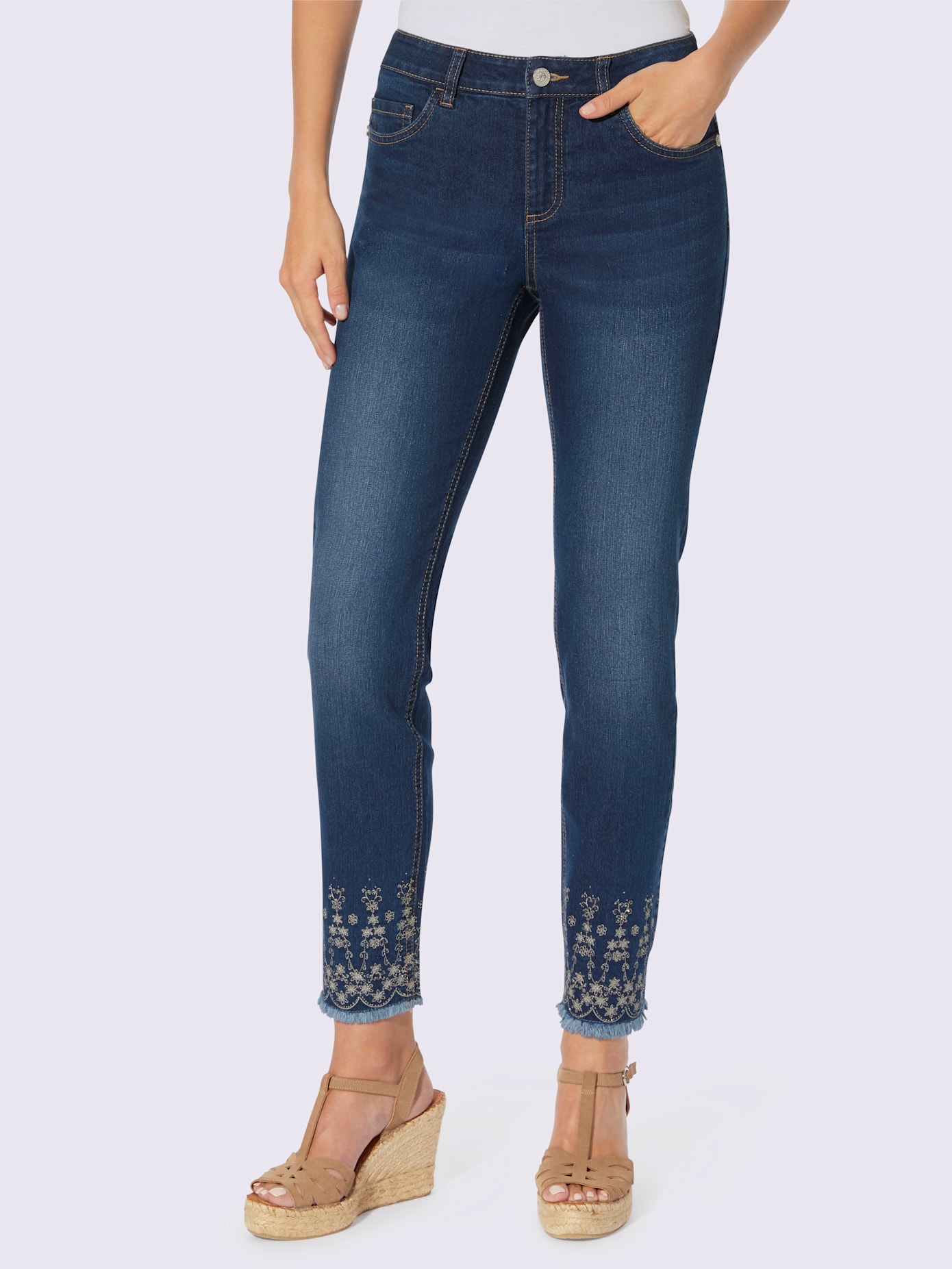 Jean push-up qualité coton doux sur la peau