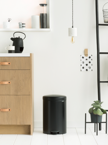 NewIcon Pedaalemmer, 20 liter, kunststof binnenemmer - Matt Black