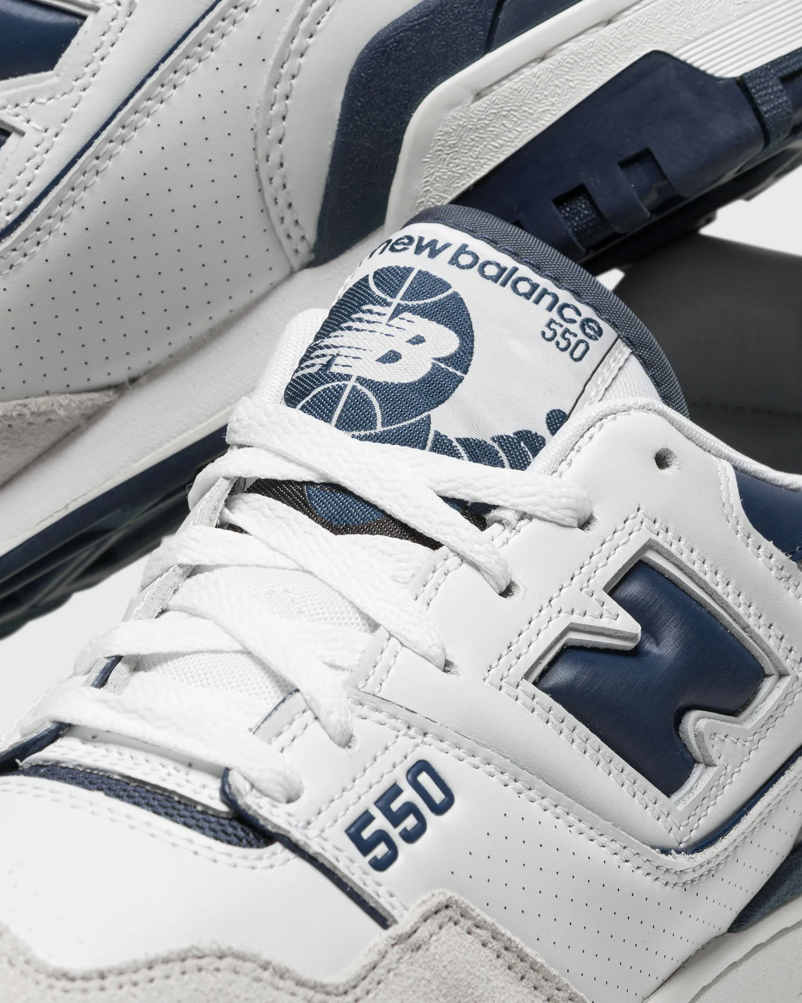 New Balance BB550